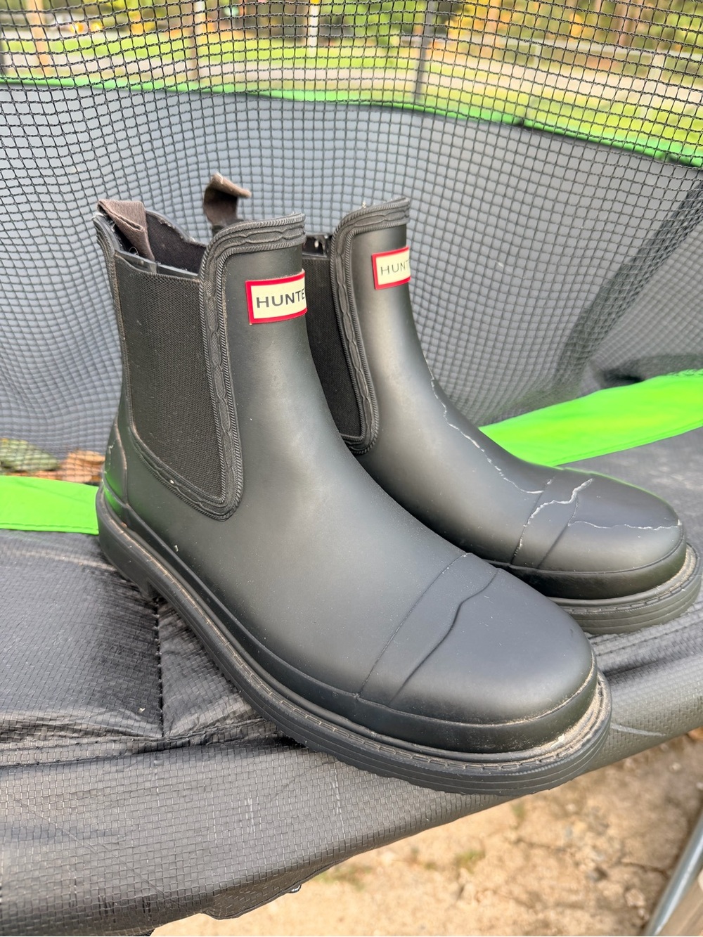HUNTER Women's Original Waterproof Chelsea Rubber Pull-On Boot